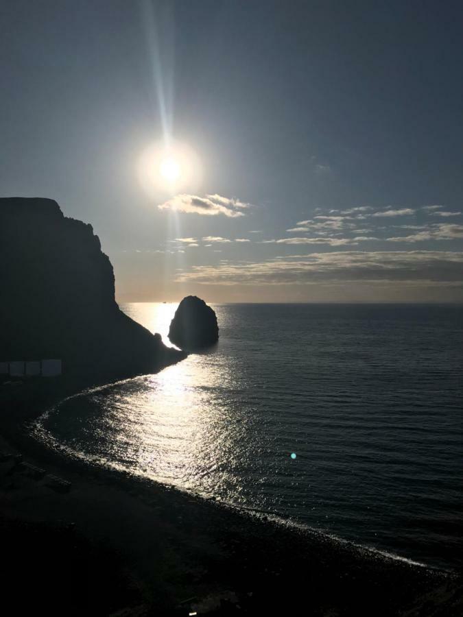 Guesthouse Árný Vestmannaeyjar Exterior foto